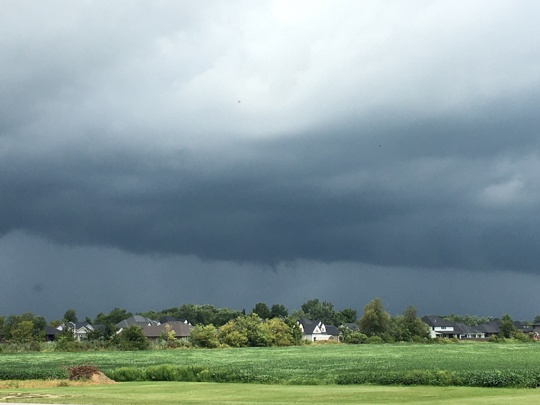 I can’t tell which way this is moving… #onStorm