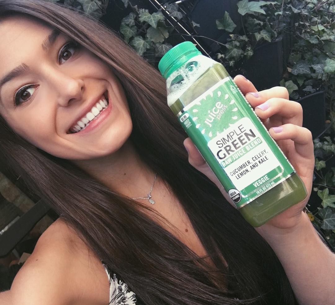 Had such a wonderful time stopping by @juicepress this weekend!😍☺️ #notanad Besides the amazing flavor combinations, @juicepress is concerned enough about our health to avoid all processed/ man-made ingredients 🙏🏻✨ They never use preservatives, refined sugars, artificial sweeteners, iodized salts, or canned products in any of their products. Now that's what I call REAL FOOD & true passion 💖🍉🍓🍇 Fresh, organic produce and brilliant formulations play a small part in their overall mission🌸 make sure to stop by if you're in NYC!! #rawincollege #juicepress  @juicepress @ashleymarah