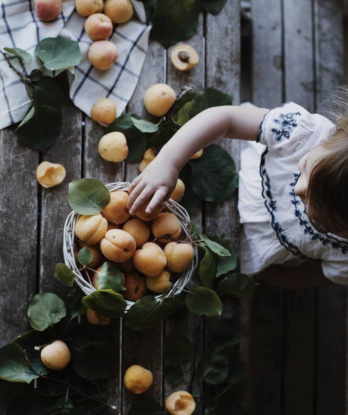 Peaches by Paylin (But they're nectarines)