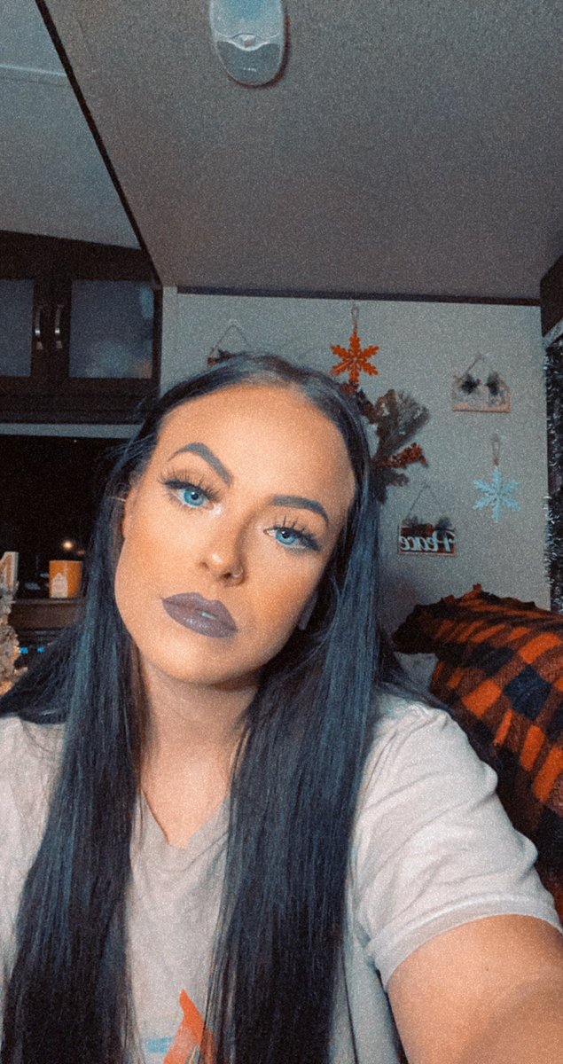 I took so many pics with this lipstick on yesterday &amp; will be posting them all here &amp; I'm not sorry about it https://t.co/Zqfwm6TOo2

@LakenLaCole