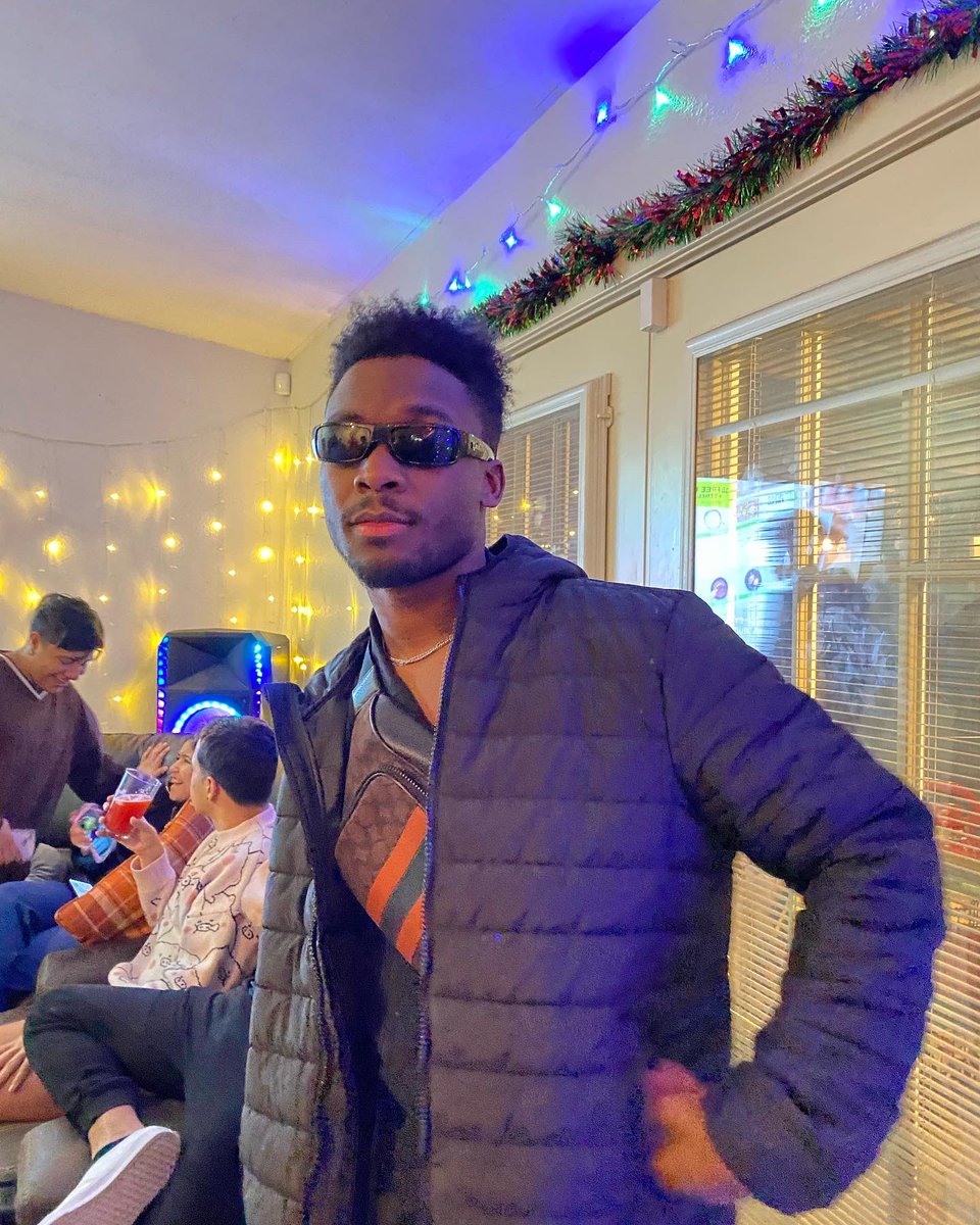 cher https://t.co/kGF4qYiceA

@Blueflame4L