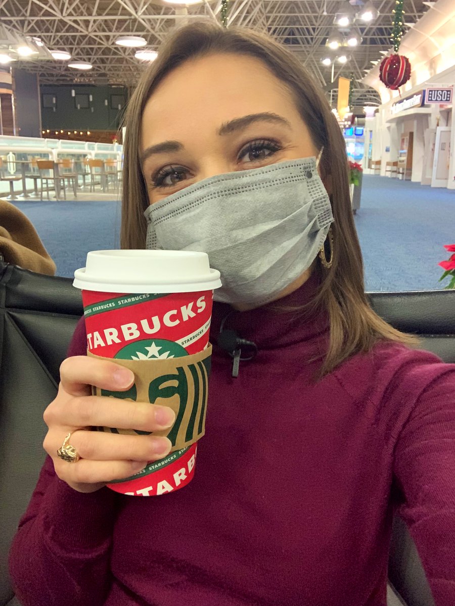 Perks of reporting live from the airport! 

And s/o to my news twin @Isabel_News for the Starbs gift card for my bday! 🥰 https://t.co/1zHSZlcGTY

@AmeliaJonesTV