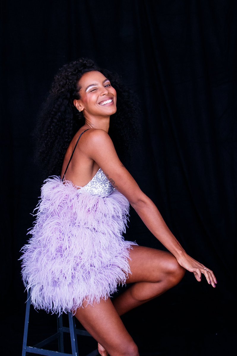 how I feel knowing I'm releasing my favourite song in 2 weeks 😜🥰 are you ready??? https://t.co/N14A0Knn4O

@arlissaxx