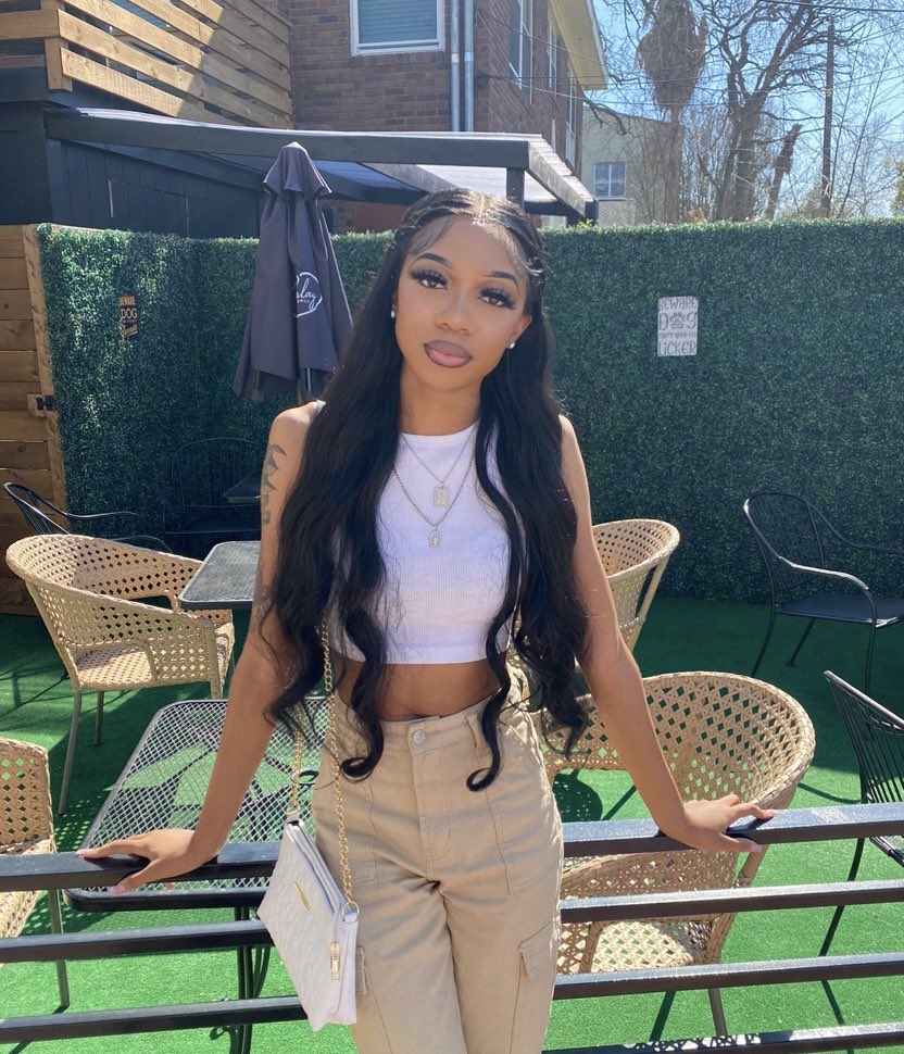 sweet🤍 https://t.co/zSmMdGfM71

@thedolltye