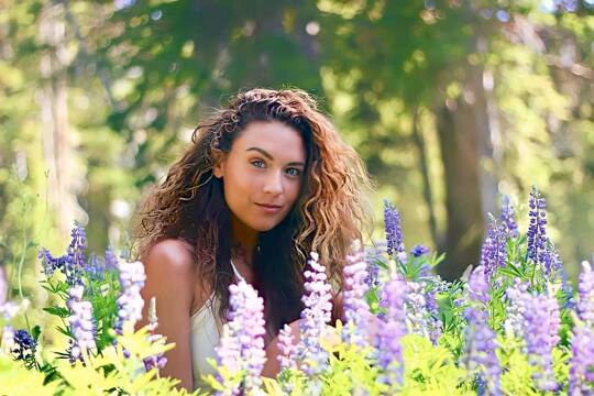 Dedicated to my parents 🤍 When having my last huge health flare that threatened my life, it also threatened my relationship with my parents who I&rsquo;ve always had a tight bond with. I was filled with rage towards everyone & everything due to the severity of pain & sickness. I blamed my parents the most. I was angry they couldn&rsquo;t help me. Couldn&rsquo;t make it better. I blamed them for not letting me end my pain & suffering. This situation became all of our worst nightmares.

As I&rsquo;ve gotten healthier our relationship is back to a deeply knitted bond, though my PTSD can cause waves. I&rsquo;ve seen over the years how our bond has shifted & changed with time. It&rsquo;s not easy to be adult parents to adult children & vice versa. Even though we&rsquo;ve had our ups & down, arguments & frustrations, I&rsquo;m very thankful for the parents I have.

With my birthday coming up I want to shine a light on the two people who brought me into this world. My parents never judge me & always accept/support me for who I am. Do I worry them at times with my adventures, yes but at the same time they are proud of me for being brave & confident. They support my body positive posts, loving I own my power & free spirit. When becoming Buddhist they encouraged me to believe in what brings peace. They support me taking cannabis & magic mushrooms as they see the benefits for my health. They don&rsquo;t fret or push me about marriage or children, saying it&rsquo;s my life & to do what makes me happy. They told me that they don&rsquo;t care about my sexuality. I&rsquo;ve always been heterosexual but they told me that if I wasn&rsquo;t it wouldn&rsquo;t change their love & support for me. They have always empowered me as an artist & to not limit myself. They have been by my side through all my ups & down. Being my greatest advocates.

As I&rsquo;m getting older this unconditional love & support means the absolute world to me. I see how truly lucky I am, for I know not everyone gets to receive such a relationship with their parents.

Mommy & Daddy, you are my rocks. You are two of my best friends & soulmates. I&rsquo;m beyond proud to be your daughter & forever thankful to have you as my parents. I love you so much & can&rsquo;t image my life without you 🙏🏼🤍 xoxo
 @carolyn_munholland @taylor_munholland @steve_munholland @rrawimpact
!SOUL!
  @taylor_munholland