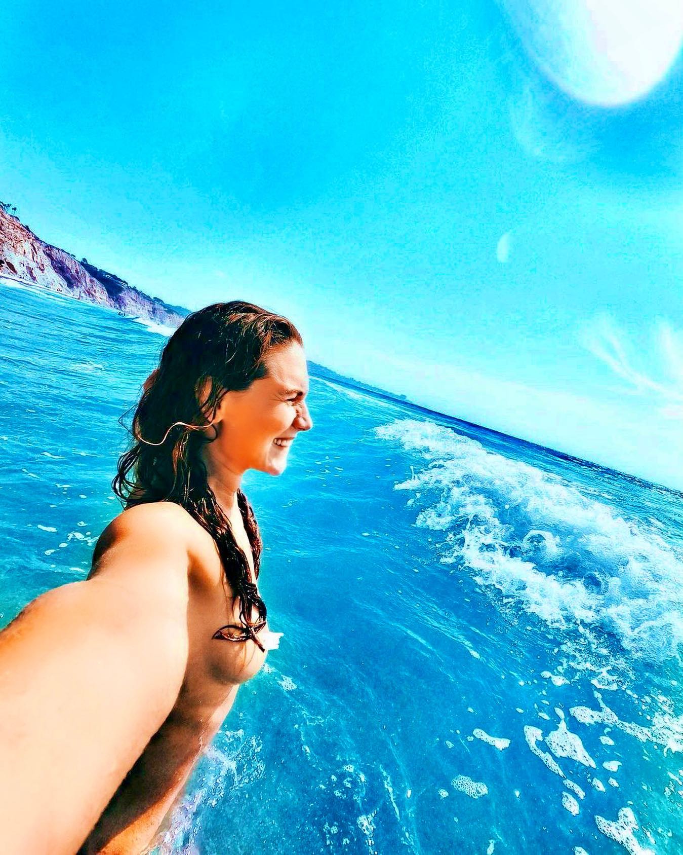 Another year around the sun ☺️☀️🌊❤️ Fitting to wear my very favorite birthday suit in all my glory to truly celebrate the day 😜

With this birthday I’m taking pause to allow myself to feel ALL the feels. Birthdays are often portrayed as only a time for celebration but in reality it holds a large range of emotions. Might be “unconventional” for me to share not only happiness for my day but one of my missions I take to heart is to advocate against toxic positivity that dismisses the uncomfortable & hard moments in life that should be openly expressed & felt without shaming. Today I both dance in celebration & embrace myself while grieving.

With my health struggling I feel myself grieving more for the last 9 yrs of battling with the diseases that have struck my body. I thought by now I would be in remission & a lot of things being different. I’ve experienced many of my dreams dying. I question what I could be & where I would be at in life if I didn’t have these diseases, at times I feeling this suffocating pressure of feeling of life being stolen by these diseases.

While feeling all this I also feel at the same time there is so much of my life to celebrate & be thankful for. I celebrate & cherish my family, friends, & a community that supports & loves me unconditionally - which is such an incredible gift to receive. I celebrate & give thanks for my integrative medical team where the practitioners see not only my body but my soul; who advocate & take responsibility in my healing journey. I have had the wonderful opportunities on my well days to have incredible life experiences. I celebrate that with each year I have become more free, empowered, rawly self expressive, owning my power, developing deeper love for my Self, & witnessing myself grow through the years.

Some dreams may have died but new & beautiful dreams have been born from the ashes. As with each year there is a birthday, with each moment is a time of birth - rebirth. I embrace & celebrate all my past Selfs. I’m so proud of the human I am today & feeling so much love & gratitude for who I am.

Let’s soar ✨🕊🌻
xxx hugs & love 🤟🏼
remission~this is my year!
 @gopro @taylor_munholland @rrawimpact
!California!
  @taylor_munholland
