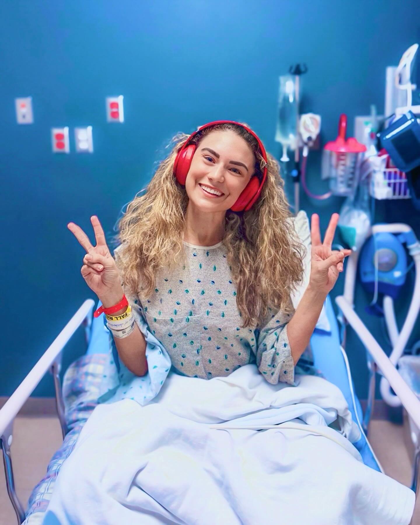 Kicked #22 procedure ass! ✌🏼❤️‍🩹

Surgery went AMAZING!! Recovery is going GREAT!!

Massive love & gratitude to my incredible doctor/surgeon Shea Samara for providing me with such amazing care. Thank you for being with me on this journey with interstitial cystitis for the last eleven years. I truly don’t know what I would have done or where I would be without your expertise, kindness, empathy, & being such a strong advocate in my life. You are truly a bright light to me & I’m sure a light to all your patients + to everyone who knows you. Bunches of hugs & love!

Big thank you to the nurses & anthologist who kept my spirits high as we joked around, had a lot of laughs, & who created a safe space for me. You all were so wonderful & I cannot thank you enough for helping me to feel incredibly at ease both before & following my procedure. You all are rockstars!

Tremendous love to my family who are helping me through my recovery & regaining back my strength with each day. Thank you for always being my greatest advocates & providing unconditional love & support on my journey. It’s been several years of ups and downs, seeing me both at my best & my worst. Thank you for never giving up on me, for always being by side, motivating me to continue to fight for my life & to never give up on my dreams. I’m beyond lucky to have you as my family, you mean the universe to me. I love you so very much!

Thank you to everyone who has checked up on me, who have provided me with such positive energy, & have sent their love, support, & healing vibes my way. I hope you know that each of you have made such a beautiful impact in my life & I’m beyond thankful.

Never give up. You are stronger than you ever thought possible. You are greatly loved & not alone on your journey. The world needs you. One breath at a time. Always my love & support.

PS The third picture is me giving a thumbs after being asked how I was feeling following the procedure + I was also super happy about the graham crackers & apple juice lol.

xo. #rrawimpact<br> @taymunholland