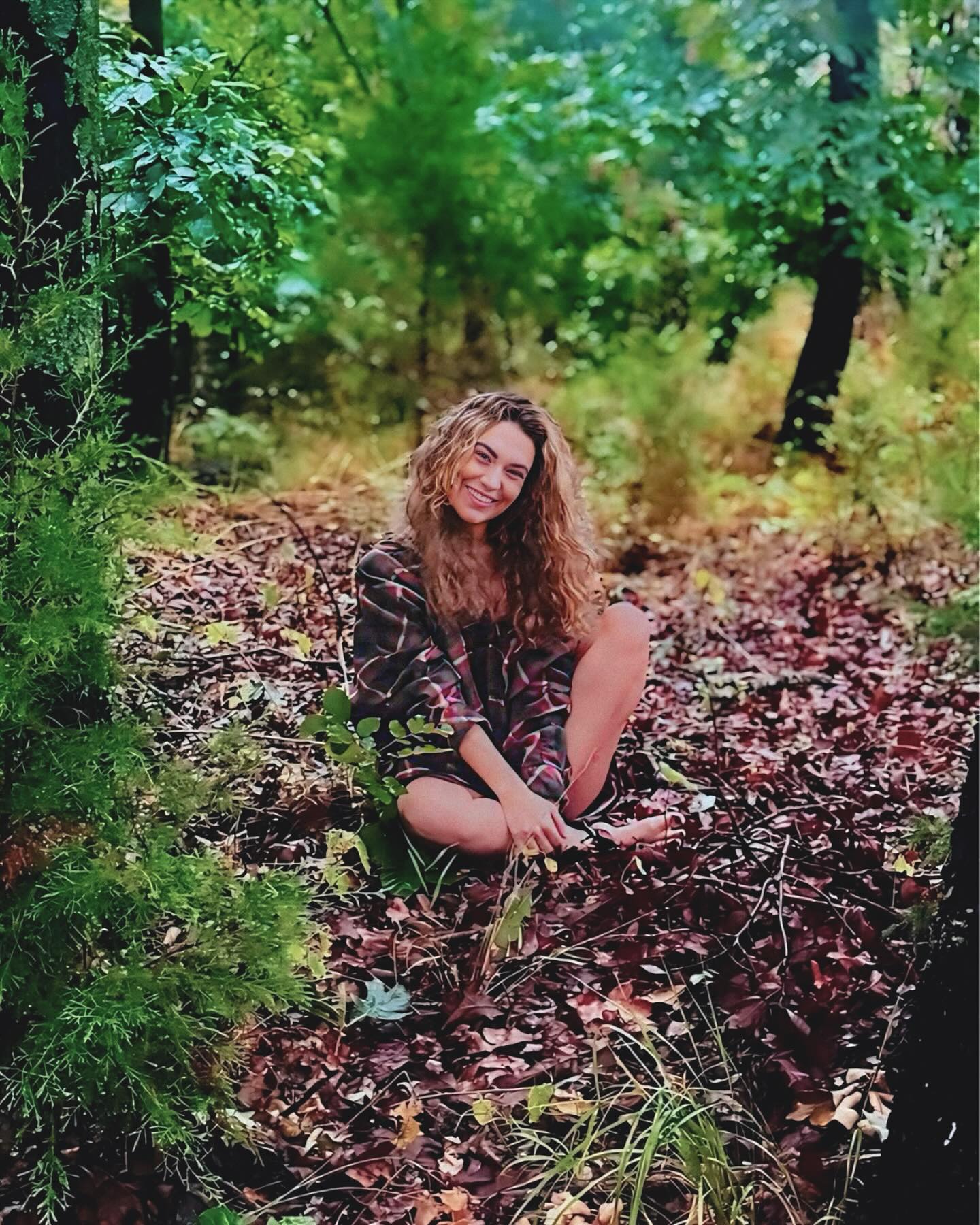 Some seasons in our journeys our harder or more beautiful than others but I truly do believe in this woven web of dark & light to be interconnected as one. Sitting in the awareness that good nor bad cannot be defined as light or dark. As we find love, stillness, strength, hope, resilience, growth, transformation, and more in both; for neither could exist without the other.

Recently I have been battling with a chronic flare. The pain has been overwhelming, frustrating, exhausting, & heart aching. My pelvic floor has been causing me the most issues but I have also felt as if my entire body was filled with lead. I feel so heavy. I have been spending the majority of my time doing my best to try to break the pain cycle in different ways. I’m sleeping a lot which I know is one of the best ways for my body to recover. I used to feel ashamed for sleeping so much because I initially felt like I was lazy or wasting time or fear I was falling into depression. With time I’ve learned sleeping is what my body needs to have the energy to fight these flares. I also now know the signs of when I’m starting to struggle mentally, at that point I’m very fortunate to have family & friends who lift me up.

I don’t know if I’m an optimist. I know I’m not a pessimist. Perhaps a realist-optimist. But I do know better days are coming. Even on the harder days I experience moments I treasure. I treasure talking to my loved ones, receiving kitty cuddles, looking up out the window & seeing how different positions in the sun transforms the colors, lights, & shadows of the leaves, listening more deeply to the lyrics sung in songs or how the flow of music shifts with the emotions of the artist, rereading my poetry books, listening to my breath & feeling my heartbeat in different parts of my body. This time makes me slow down. Places life into perspective. It creates within me greater empathy. Honestly I don’t think I would have the awareness I do without it. I hate being in pain & sick. I’ll do everything in my power for my fight for remission. But despite it all, I’m beyond grateful for all I have. *Little* things hold the gifts to a smile.

xo. #rrawimpact #chronicpain #onebreathatatime
 @taymunholland @rrawimpact  @taymunholland