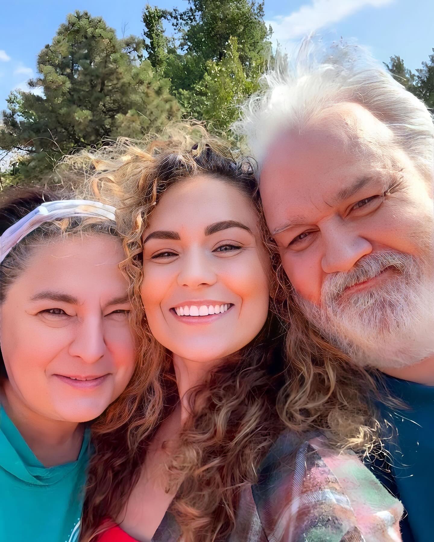 I might not be partying it up for this New Year but I’m so very happy & grateful to be welcoming 2024 with my family who I love beyond words can describe ๐ฅฐ๐๐ Thank you to my incredible parents & grandfather who have helped me recover from surgery this past week, supporting & loving me with your entire hearts. Thank you to the newest member of our family, our kitty Maisey who has brought so much joy & light in our lives. Thank you to my incredible doctor Shea for being with me on my journey battling interstitial cystitis for these last ten years, I wouldn’t be where I am today & have come so far without you. Wonderful surprise seeing my childhood friend Morgan being one of my surgical nurses, made going into the procedure far more fun! Most excited to share the news that I will be strong & recovered enough to get on the road to travel & bring on new adventures come tomorrow! Pumped to see what this new year will bring. I’m throwing it out there to the Universe… Remission. Hugs & love soul fam, have a great time welcoming the New Year & be safe!
xo. #rrawimpact<br> @taymunholland