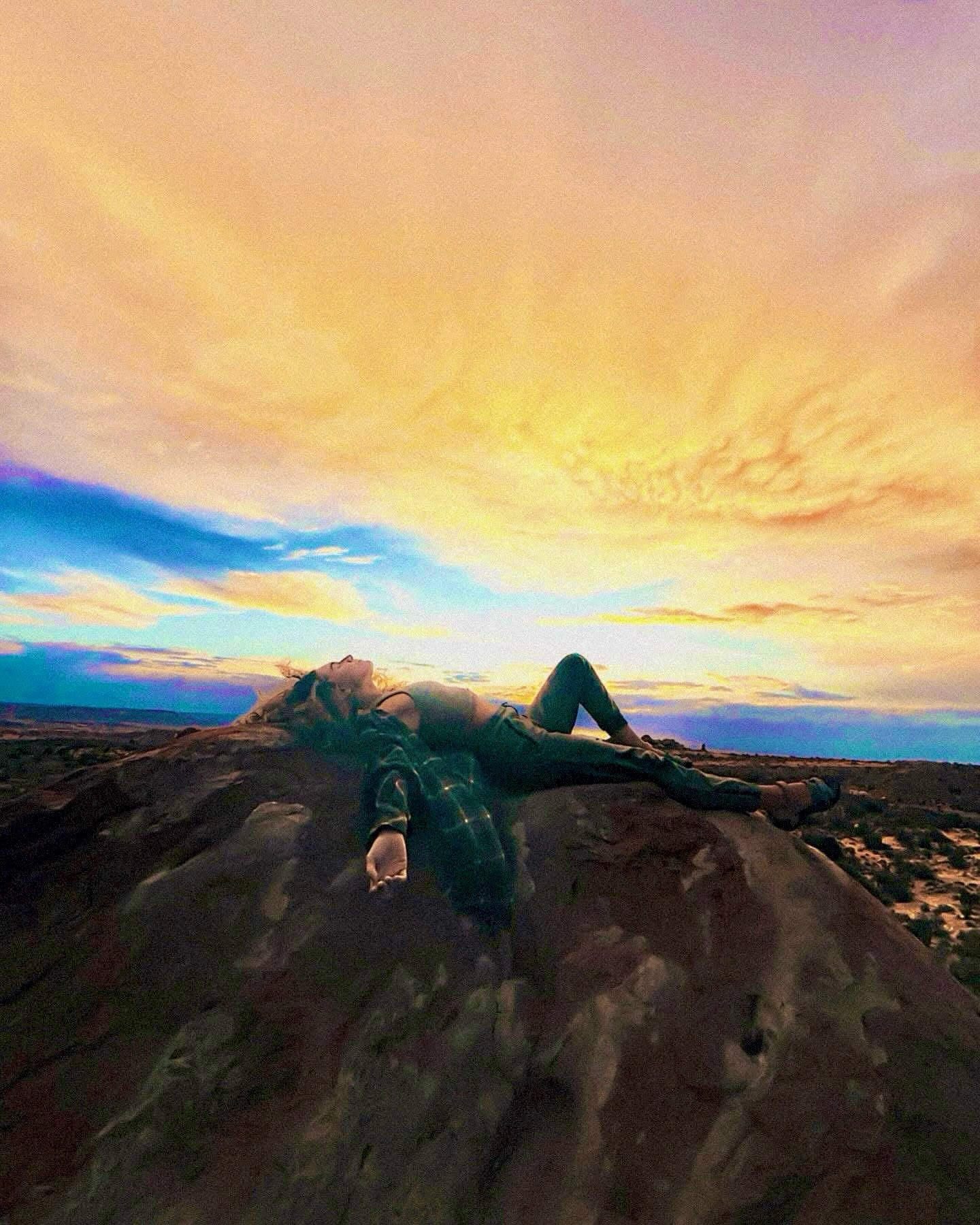 One breath a time ~

Life checkin 🌞

I’m beyond happy to announce that after 4 months of being unable to drive I’m now back behind the wheel! My body with all the chronic diseases & pain always flare during winter; with that I had be on more meds to manage my symptoms making me unsafe to drive. I have built up a tolerance of certain side effects but at the same time I never want to put others or myself at risk; any form of impairment no matter how tolerant I feel is still unacceptable for me personally. So the past few months I’ve been fortunate to receive help from my family & DoorDash lol. It’s very frustrating being as independent as I am not to be able to live as freely as I want; whether it be driving, financial independence, what clothes I can wear depending on my pain/sensory level, activities I’m capable of doing… I often wonder what I could be & what all I could do if I was perfectly well. But I remain hopeful.

During this time of reflection I’ve been coming home to my love of the arts in various forms; drawing/painting, theatre, photography, movement, creative writing, music, etc. Not everyone is aware of this as my account has been mainly focused around hiking & yoga (2 of my great loves) that I have a professional background within the arts & have studied/trained in the majority listed above (less so in music besides being in musical theatre but it does feed/inspire my other forms of art + I would love to learn to play the guitar). So despite being laid up I’m very grateful that these past loves have been sparked in my soul again.

Mental health side note: I’m also coming into a more free space of giving less fucks to engagement on these social media platforms. I’ve noticed a decrease in the majority of accounts & I know that can have a negative impact on our mental health. My philosophy to which I’m working to hone is “I create for myself not for likes or follows.” Social media does not have the right to fuck with our heads. When the thief of joy aka comparison comes out that is the cue to take a social media break. Stay empowered.

Sharing more on life in my next post. ILY fam 🫶🏼

xo. #rrawimpact #mentalhealth #chronicillnesswarrior
 @everyoneshike @taymunholland @dirtbaggypsies @rrawimpact @lofihikingsociety @peakzandgeekz  @taymunholland