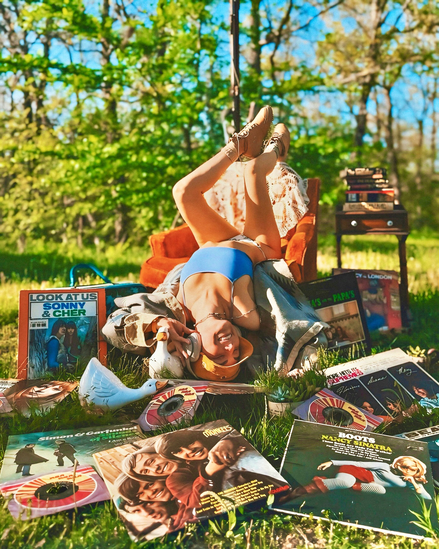 Groovy baby ✌🏼🦋🎧❤️🦆🌿🪐🌈

I went from creating this account to promote my acting & modeling → to influencing for brands & sensory what I post so collabs wouldn’t reject me → to now saying “Fuck it; I’ll post whatever the hell I want”.

It’s far more zen when you break the chains you made on your creativity, authenticity, and raw self expression. Let the real you shine and middle fingers up to the rest.

Always, CREATE for your FUCKING SELF
(seriously to hell with likes & views; just share it fam)

xo. #rrawimpact #doyou #zenaf #createyourhype
 @beatsbydre @bangsshoes @lensculture @taymunholland @apple @rrawimpact  @taymunholland