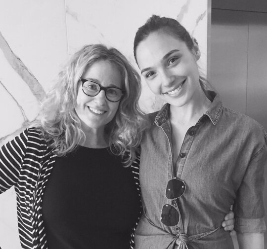 I got to meet #WonderWoman's voice 😁 @susaneisenberg1 #FlashbackFriday https://t.co/CFc1tXEMCg