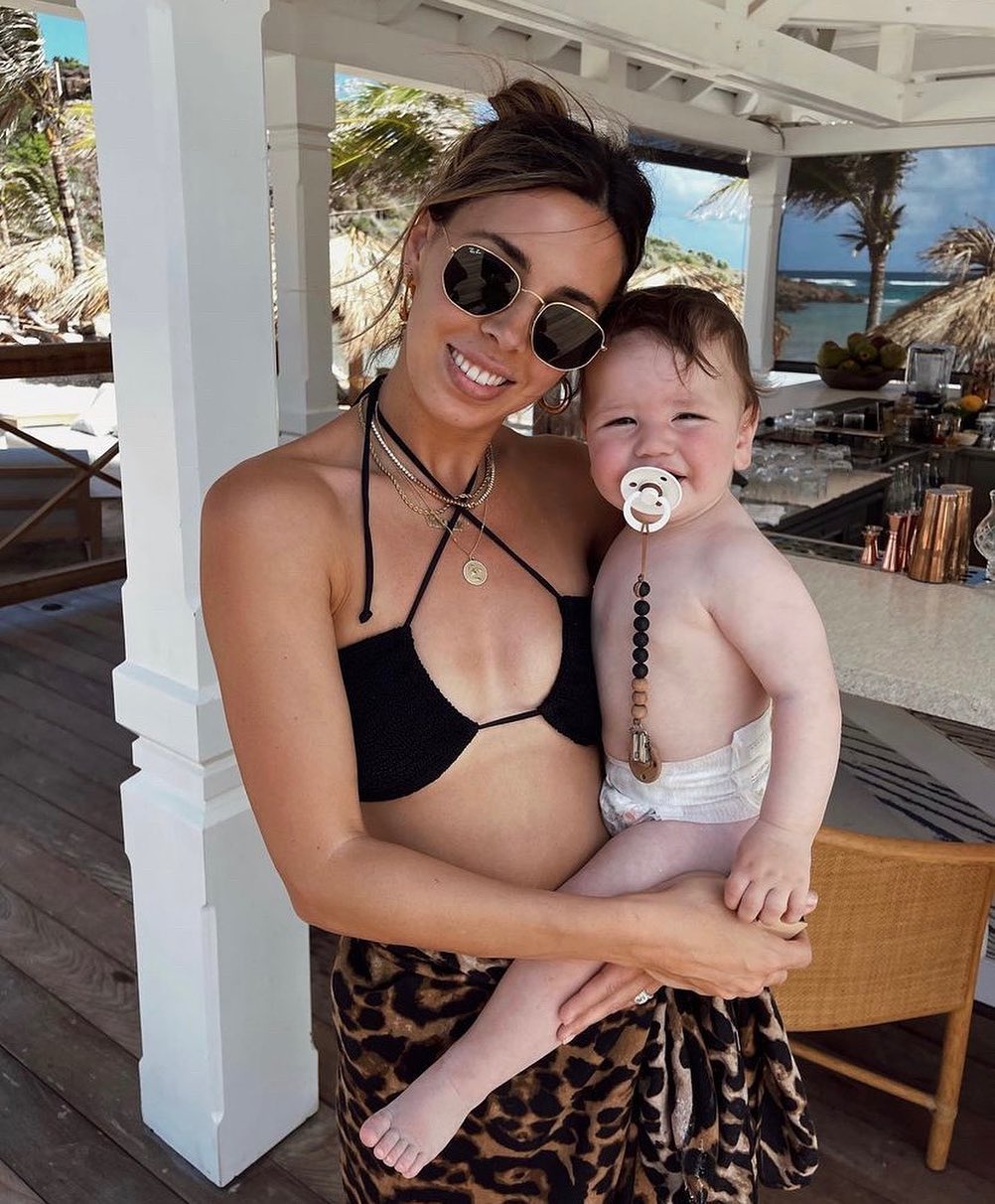 @sivanayla wears the Sofie Bikini Top 🖤 

Wear it your way. 

#bondeyeswim  @sivanayla @bondeyeswim