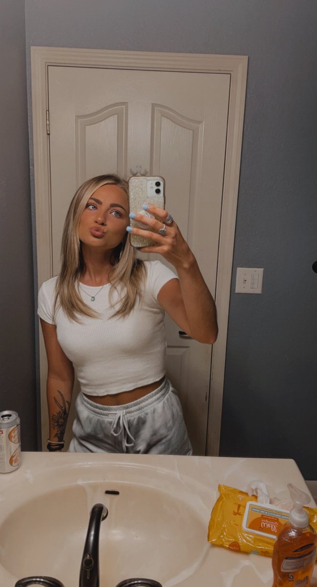 I want to be tan and blonde again and maybe with a finished half sleeve https://t.co/gBpuMNk0uS

@ayeeitskae