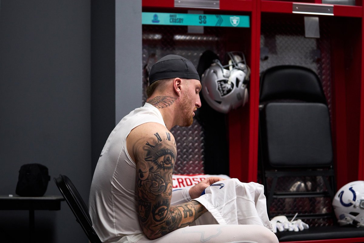 Be Legendary🦅 https://t.co/a3D0E9h4Kc