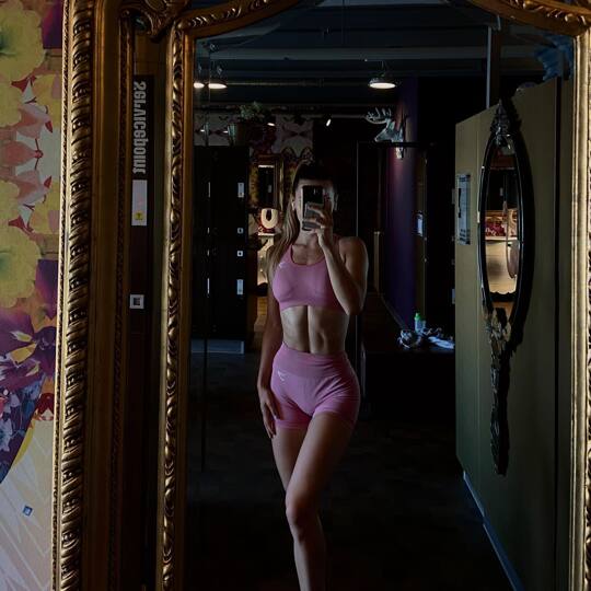 💖

#hi#gym#passion#me#instafit#gymshark#gymsharkwomen#gymsharktrain#gymmotivation#motivation#motivationalquotes#gymlife#gymtime#vacation#outfitoftheday#fashion#fitness#inspiration#workout#booty
 @fitgirls @hannaoeberg @pamela_rf @nikewomen @gymshark @gymsharkwomen @gymsharktrain
!Düsseldorf, Germany!
  @amelieklk