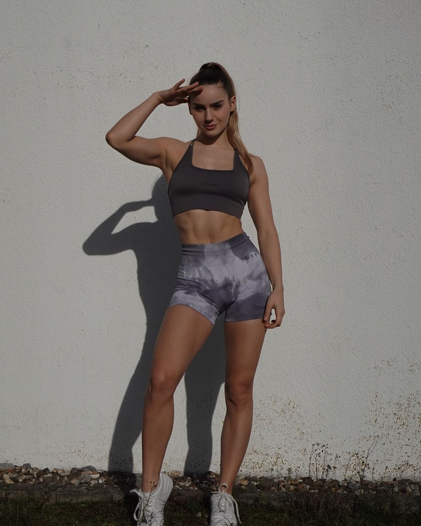 Ich, wie ich auf der Suche nach vernünftigen Männern bin 🕵🏽♀️😂😂
-
#gym#fitness#gymrat#germany#fit
!Düsseldorf, Germany!
  @amelieklk