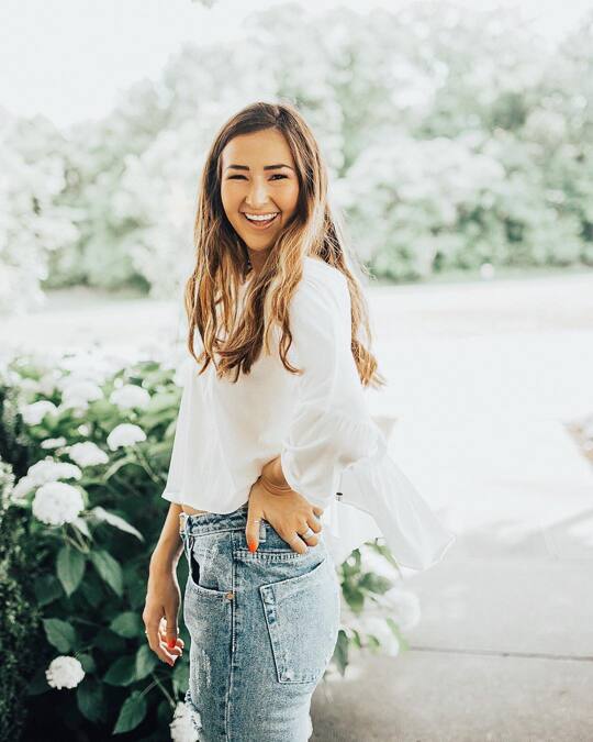 feel content: nobody gets everything they want. new problems arise. instead of striving for perfection, strive for contentedness. find a way to be happy with what you already have and you’ll always have exactly what you need. - Beth Prystowsky  @shopimagodei @jaydaiye