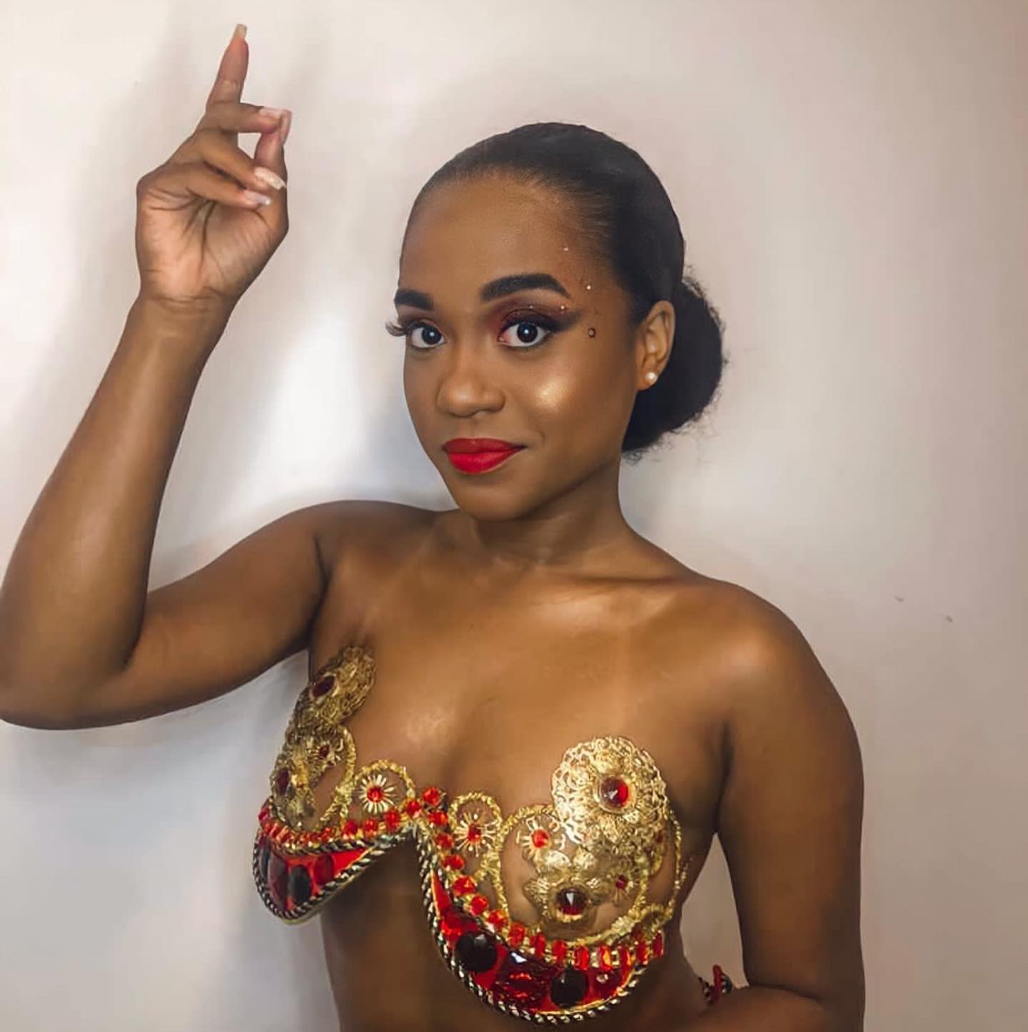 Obrigada, Salgueiro! ⚪️🔴❤️😭

Make : @carolinenogueiramakeup
@salgueirooriginal @passistasdosalgueirooficial

!Samb&oacute;dromo da Marqu&ecirc;s de Sapuca&iacute;!<br> @soueulorrany