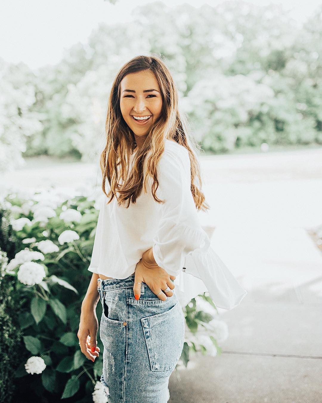 feel content: nobody gets everything they want. new problems arise. instead of striving for perfection, strive for contentedness. find a way to be happy with what you already have and you’ll always have exactly what you need. - Beth Prystowsky  @shopimagodei @jaydaiye