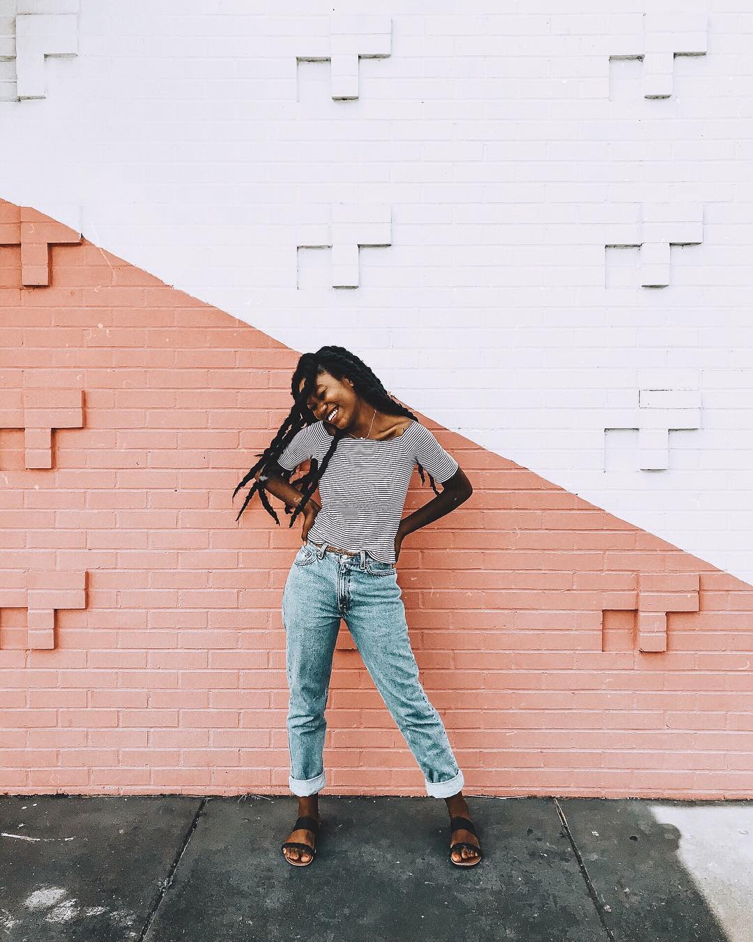 Summer living! ☀️  @iriskaydayton @jaydaiye