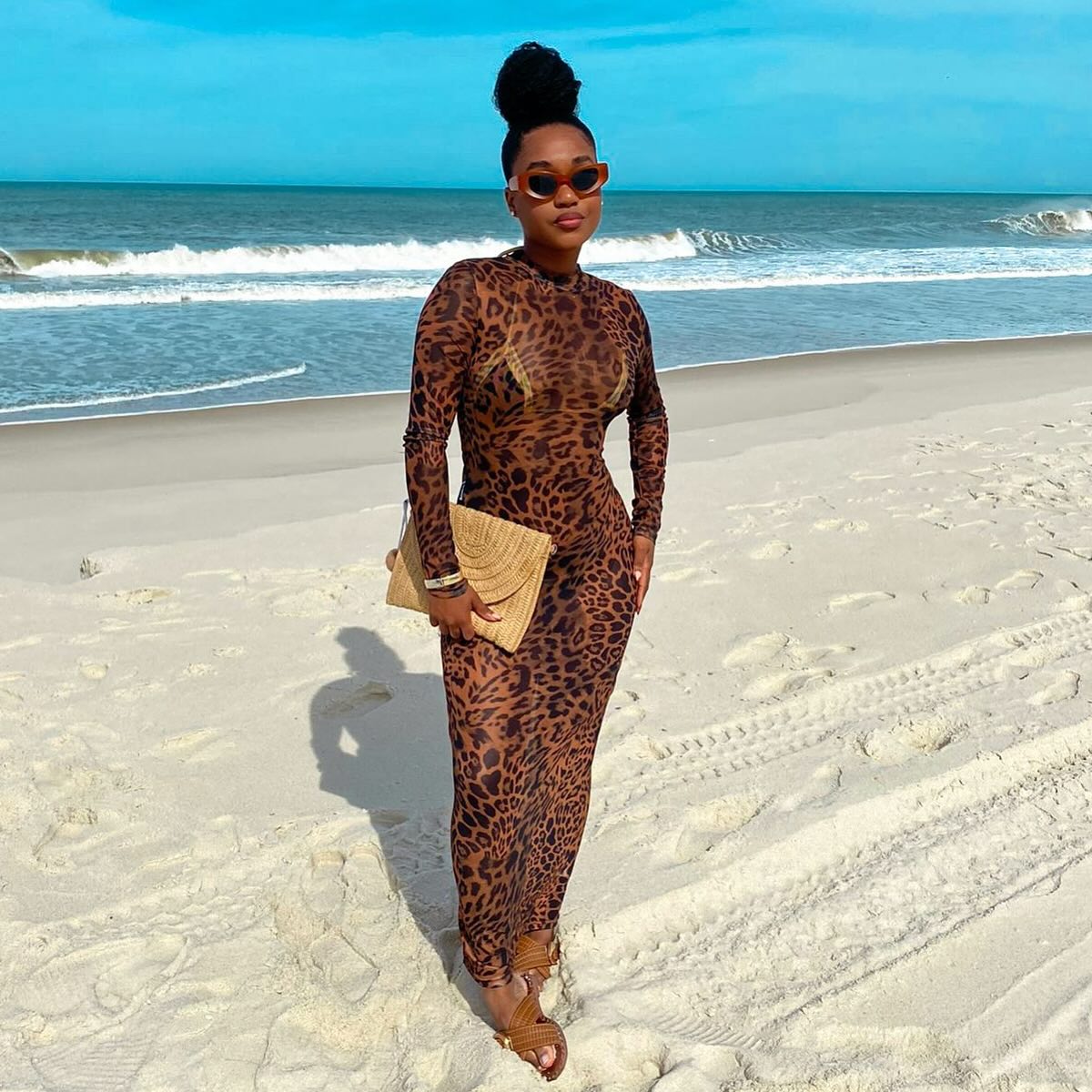 Un grr 🐆🤎✨

@sheinbrasil @sheinofficial

!Saquarema!<br> @soueulorrany