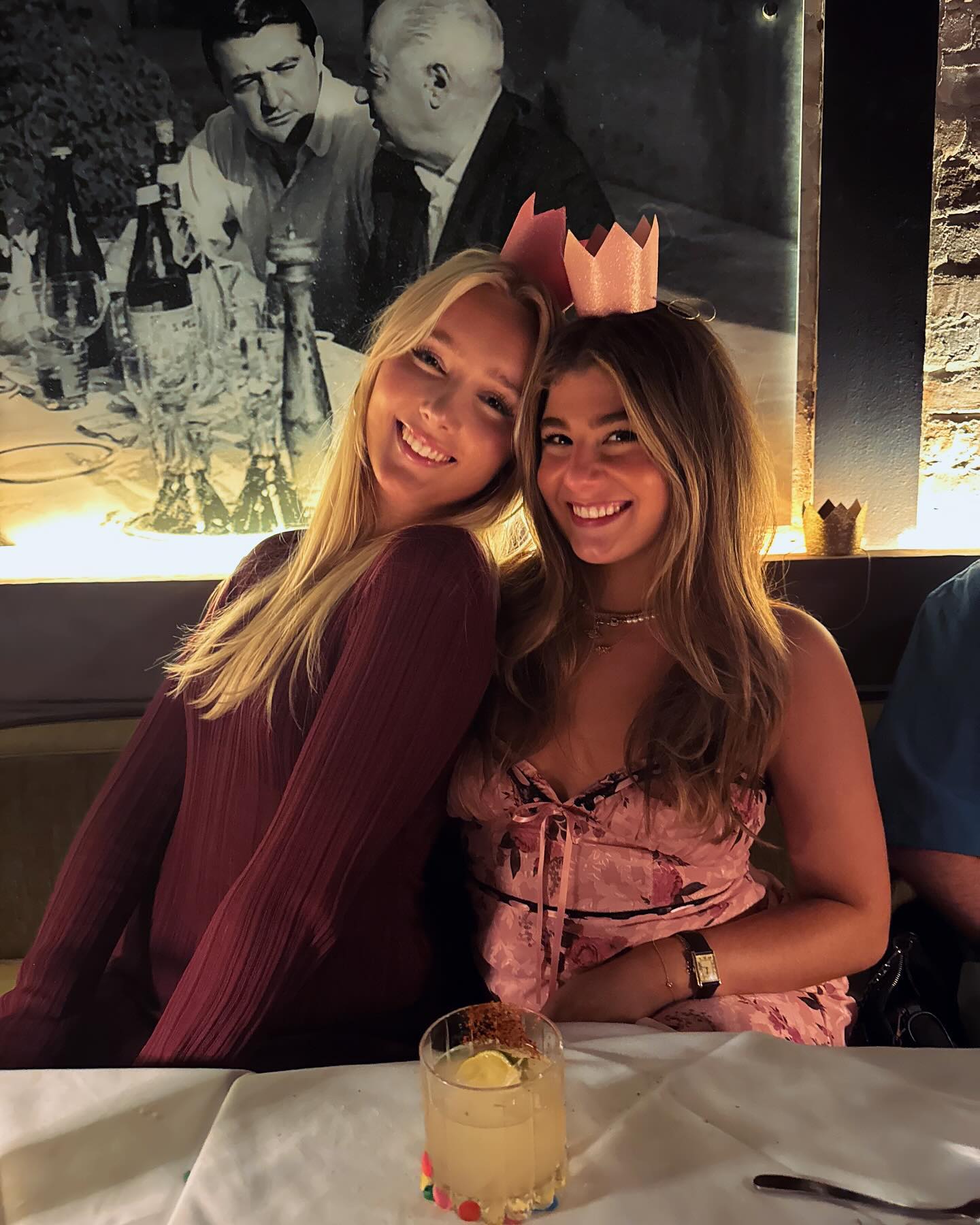 Another year surrounded by the best friends i could ask for!!!🫀🫀

!Tucci - New York!  @elle.john