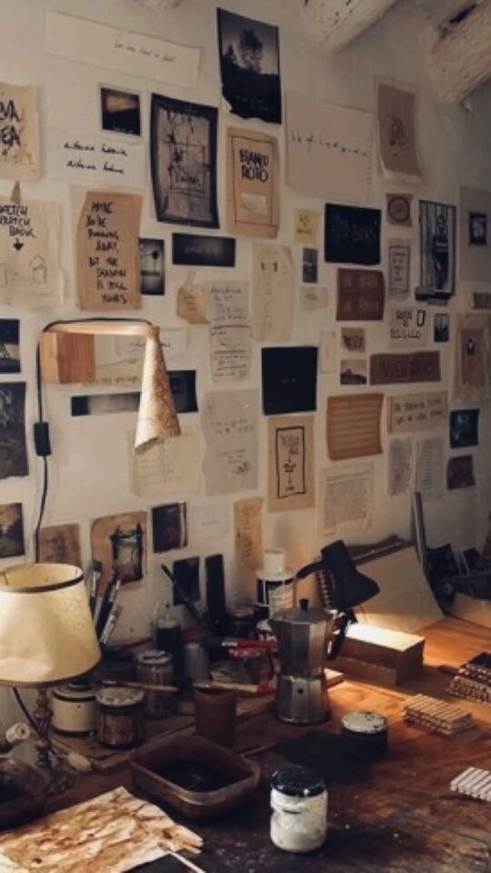*MESSY ACADEMIA AESTHETIC | French girl, Girl, Dream life