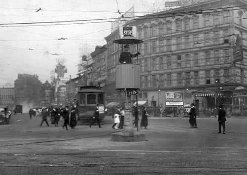 Detroit, the World's first traffic light on Michigan Ave and Woodward Ave. (1920) 