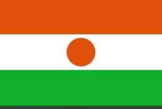 Pour l'honneur de la patrie,
Incarnons la vaillance et la persévérance,
Et toutes les vertus de nos dignes aïeux,
Guerriers intrépides déterminés et fiers,
Défendons la patrie au prix de notre sang,
Faisons du Niger symbole de dignité,
Emblème et flambeau de l'Afriq qui avance, https://t.co/tUt42MJhTi
@Dr_James_Junior