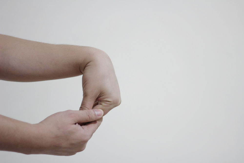 Natural therapies such as chiropractic, massage, physical therapy, stretching and exercise can help improve joint function.  https://zcu.io/Wycf https://t.co/f0VJdvue0I

@WindsorOnChiro