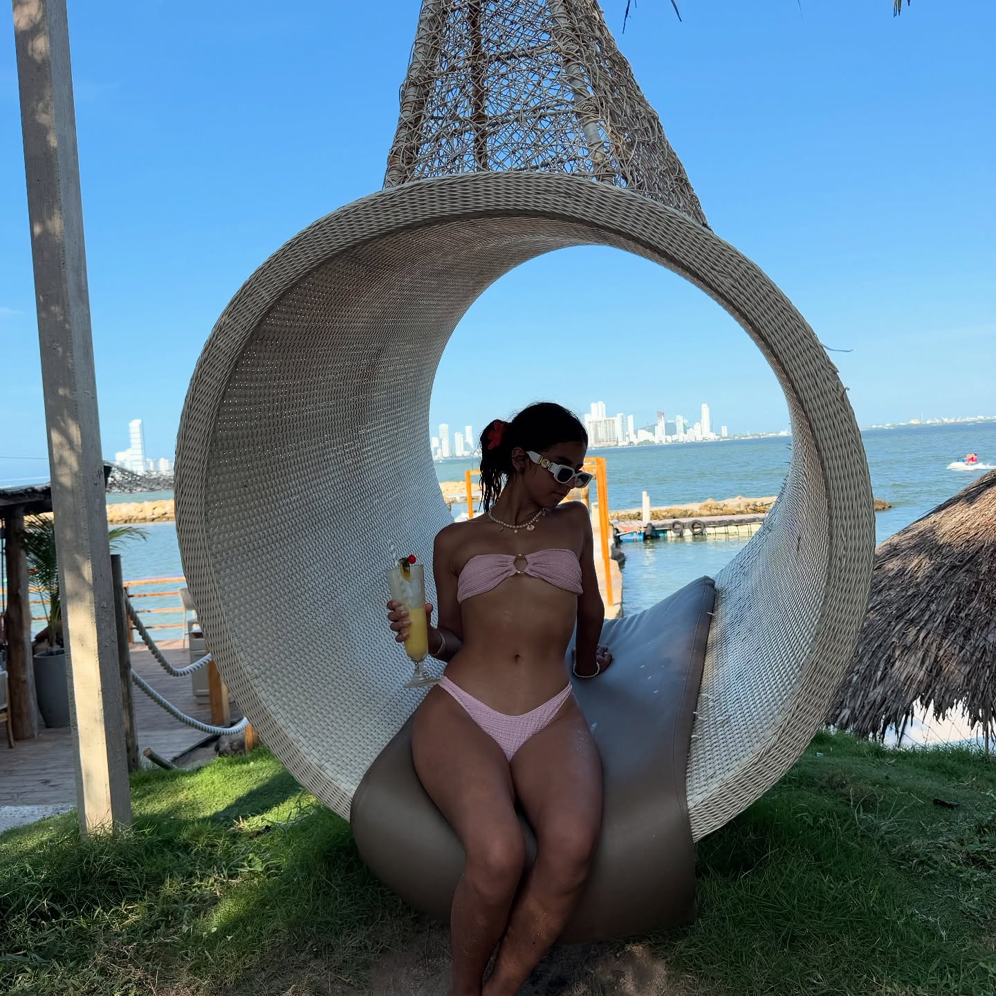 <br> @sunflowersofi_1