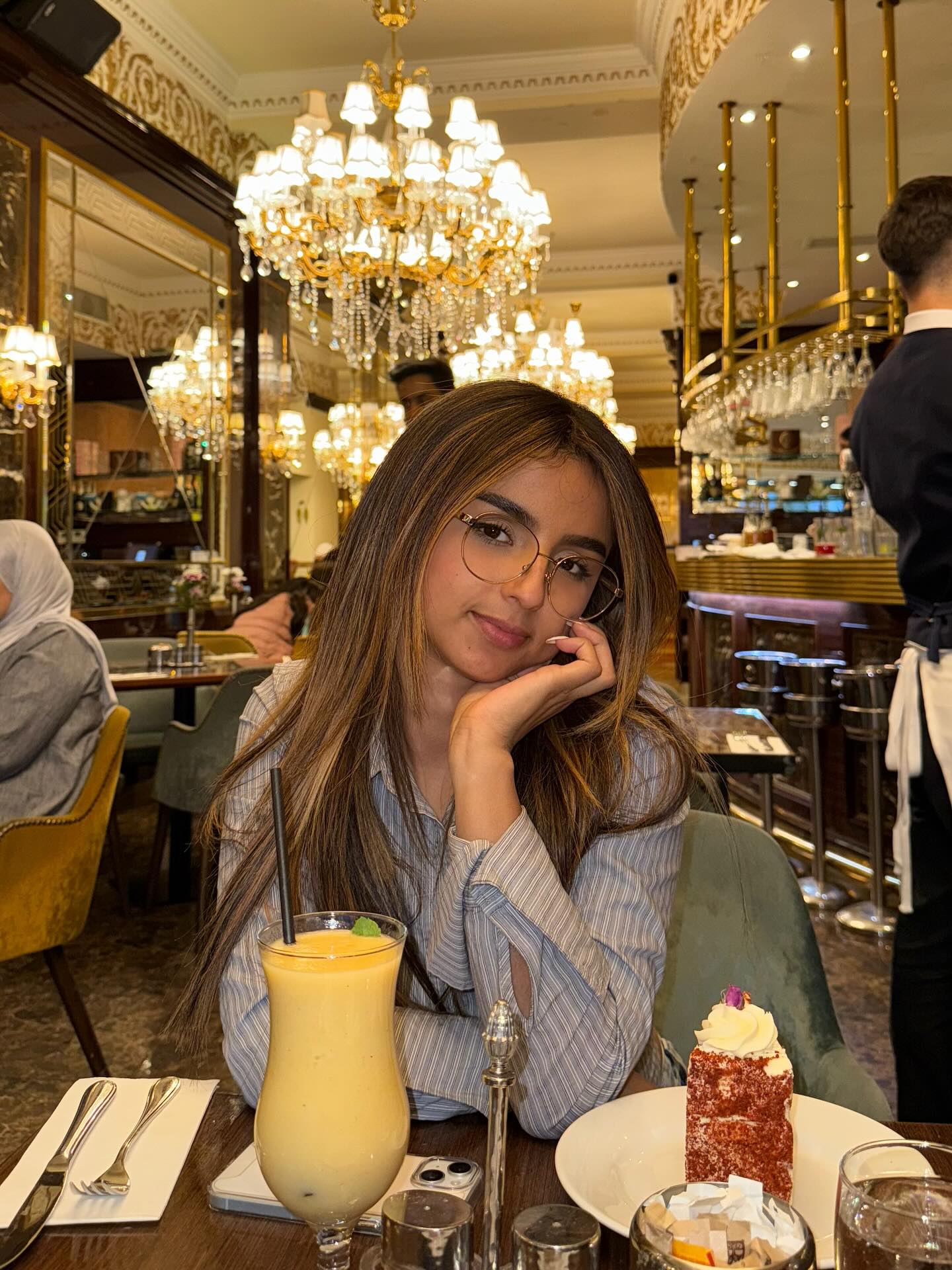 <br> @sunflowersofi_1