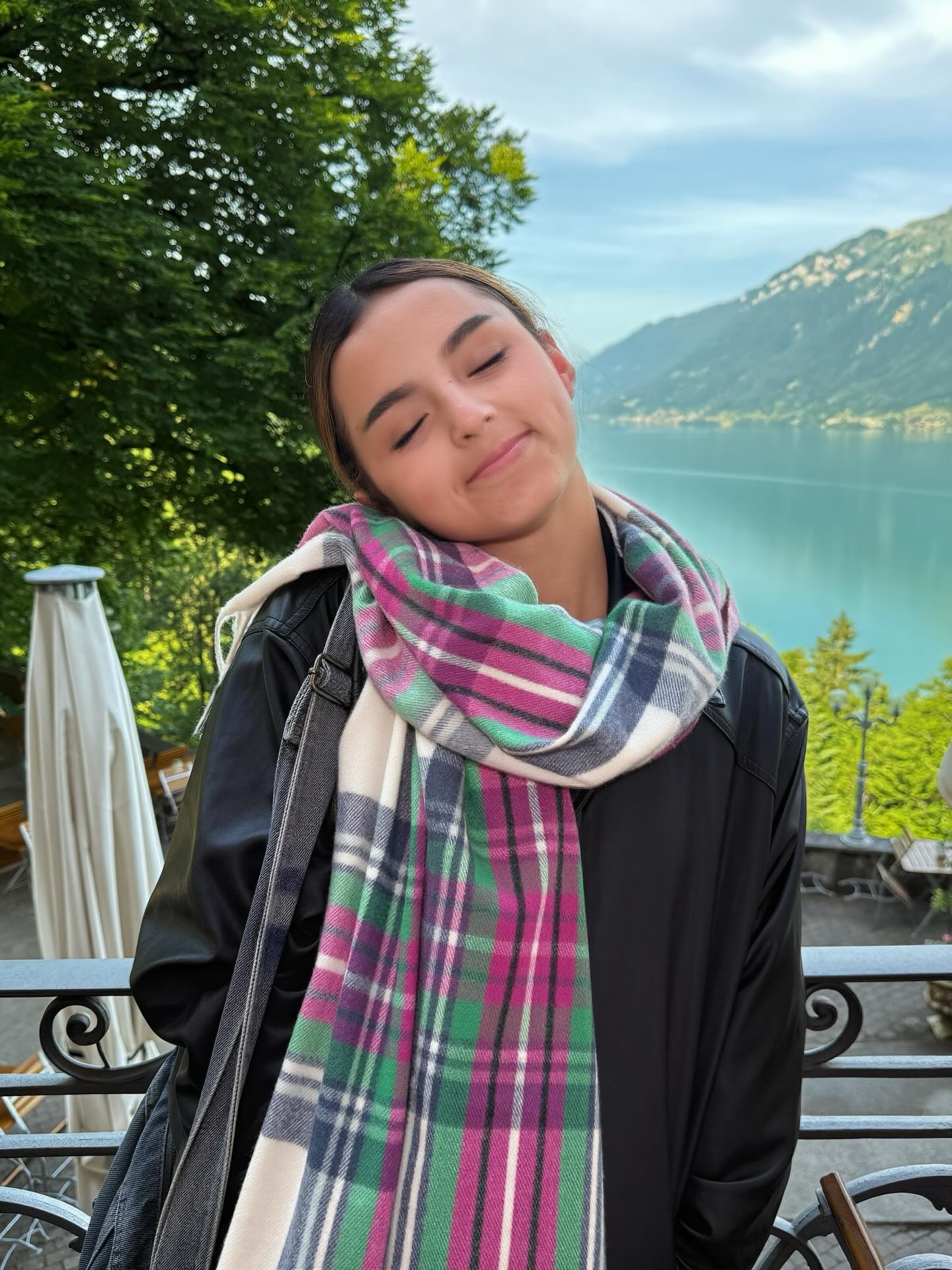 A scarf, a smile, and a view I&rsquo;ll never forget 🌿✨

!Interlaken, Switzerland!<br> @sunflowersofi_1