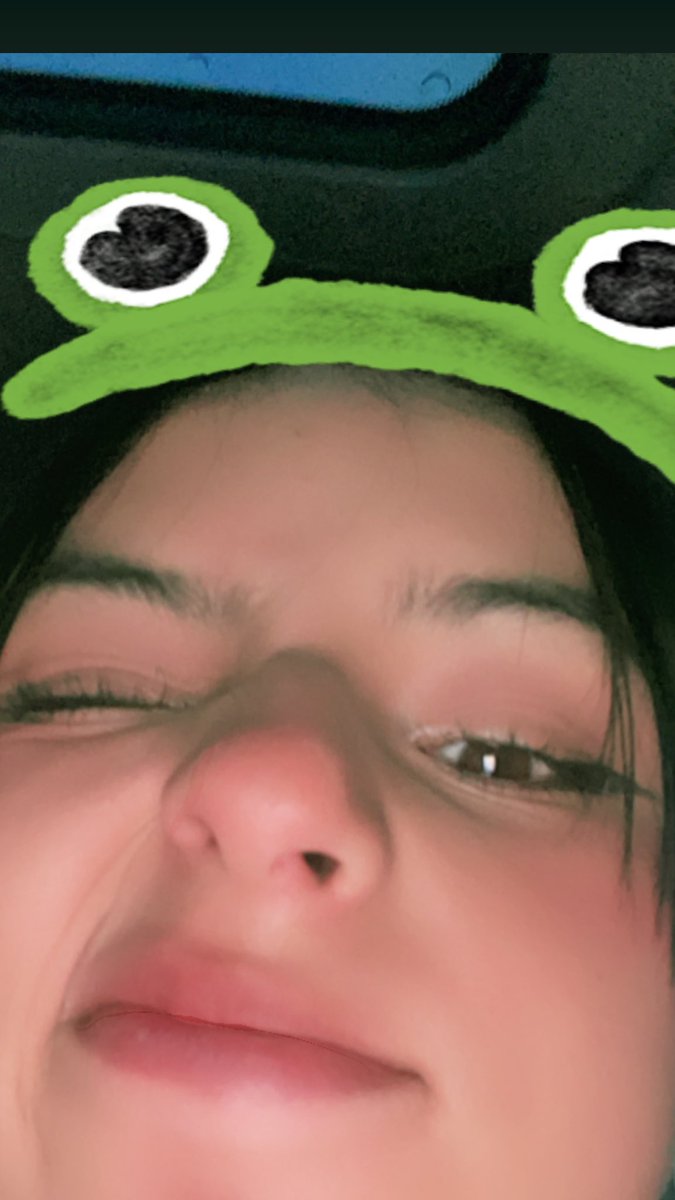 Hola, solo paso a mostrarles como ya sé picar el ojo. https://t.co/LWz00pZdal