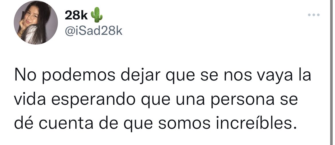 Yo viendo cómo esto lo retwittea la tóxica loquita que necesita 10 años de terapia para que deje de creer que toda persona que se identifica como mujer se le quiere comer al novio. https://t.co/39nmTyNVFf