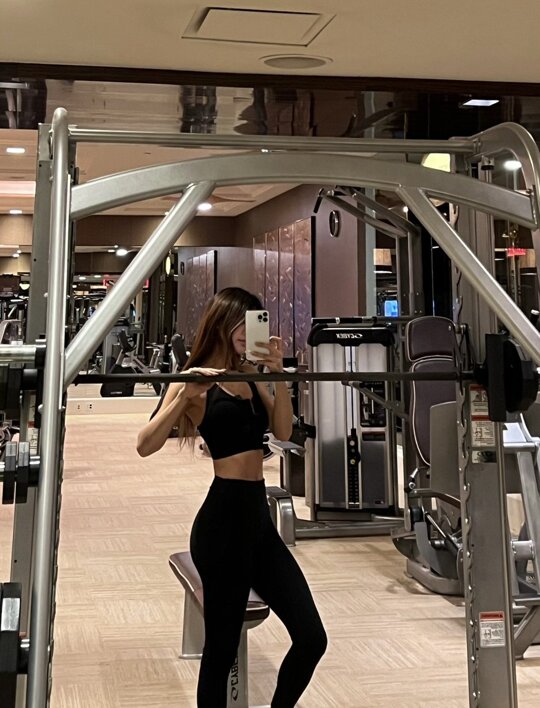 Overcoming Asian butt genetics 👁️👄👁️ https://t.co/EU3tazVGfH

@YourNthLayer