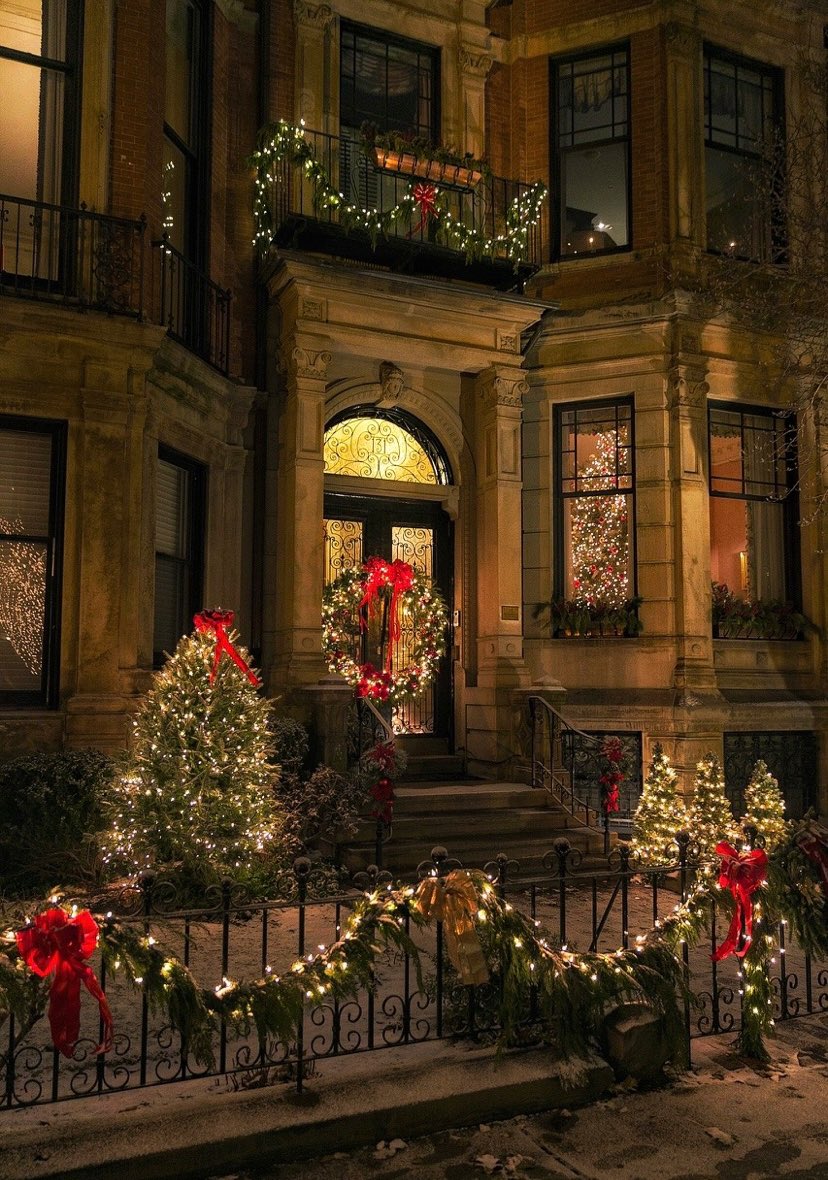 I miss you, as the days go by,
I lost a piece of my heart.
I'll never get used to that empty chair,
Christmas isn't
the same.
My cheerful facade is as fragile as glass, I must be brave,
life goes on…you
used to say©οΈ
ππβοΈ
https://youtu.be/z7w-oRGLbac
#ChristmasEve https://t.co/zjCtzGrSAP
@NayvethVizcaya