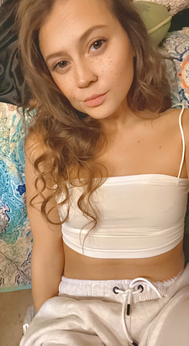 Soft smiles 🤍 Not so soft thoughts 💭 https://t.co/x652rCUCM4

@KayleighMichael