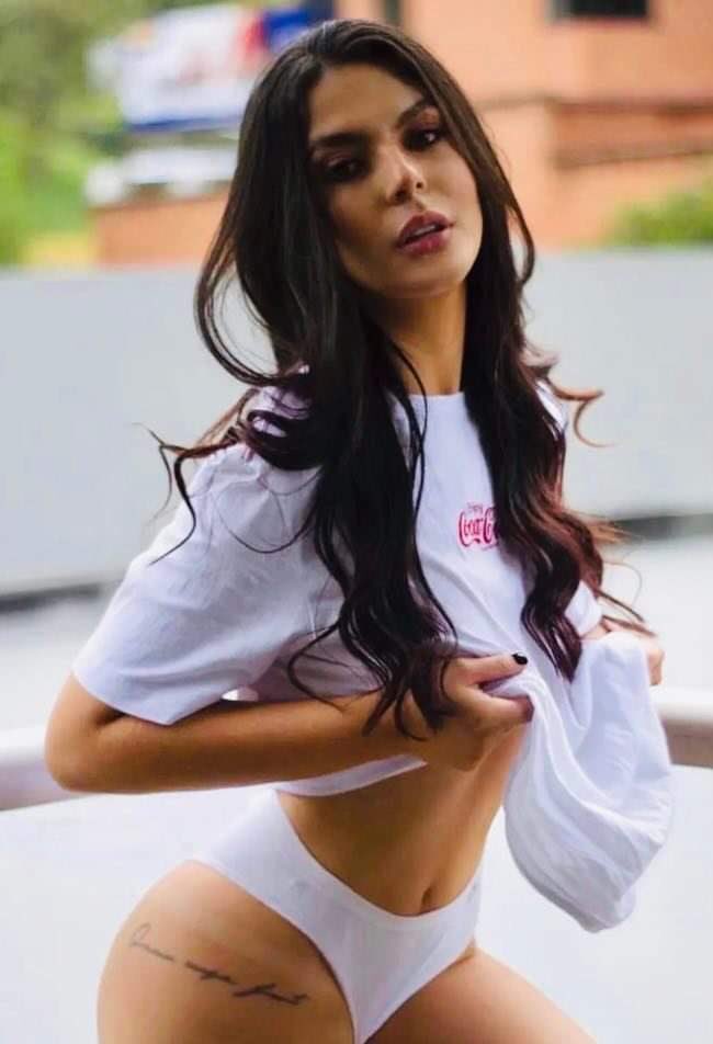 I miss you a lot 😘❤️💋💋 https://t.co/Mi3suYVSnP

@honeybabes001