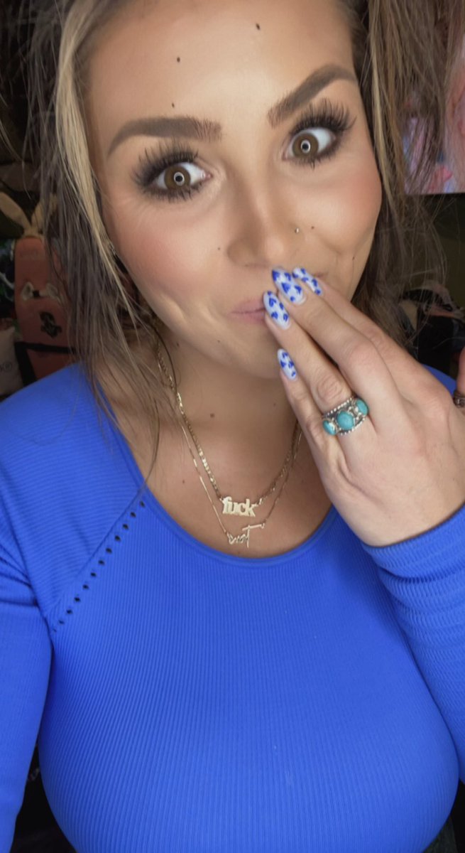 I can't with these necklaces 😂 I find good stuff sometimes ✨ https://t.co/DflAXRIGGp

@itzzzmad