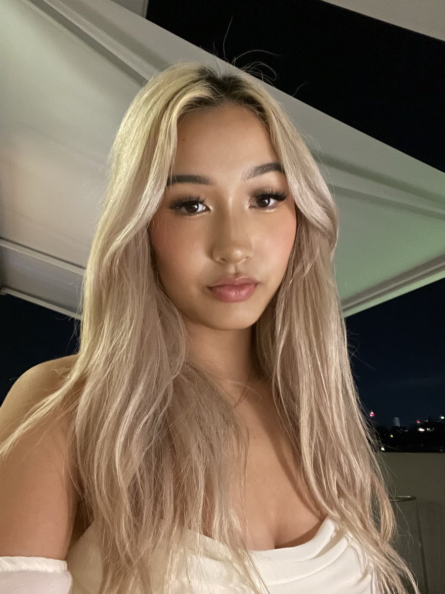 Retiring the blonde hair soon possibly? 😔 https://t.co/FPQcufaCaz

@katelynerikaa