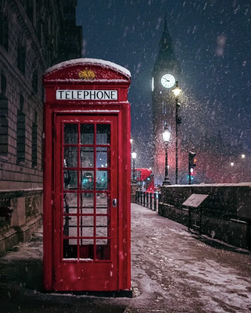 Telephone and&hellip; snow  ❄️ ☎️ ❄️ &copy;️Mason Krueger. https://t.co/UjnuL22Dco

@vlady_elena