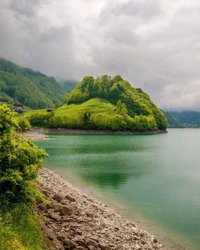 Beautiful tomorrow. https://t.co/DqApF8FwnG

@12tmimi