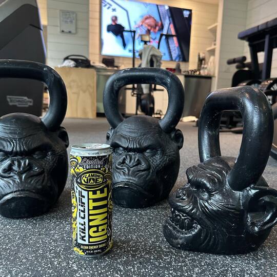 A great day of kettle bells and @ufc prelims. Nothing like some great fights to ramp up the workout intensity, and a @killcliff Flaming Joe to take it to another level. Plus @onnit kettlebells and their unforgiving gaze helps as well.  @joerogan