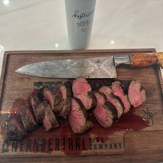 Elk tenderloin from an 11 year old bull. Exactly the kind of animal you want to go after when you’re bow hunting. His teeth were worn out, and he was near the end of the line in the harsh mountains. This was absolutely delicious. The finest of animal protein.
Thanks to @wilburnforge for the dope chefs knife and @neanderthal_fire_company for the @comedymothership cutting board. @kosterina @joerogan