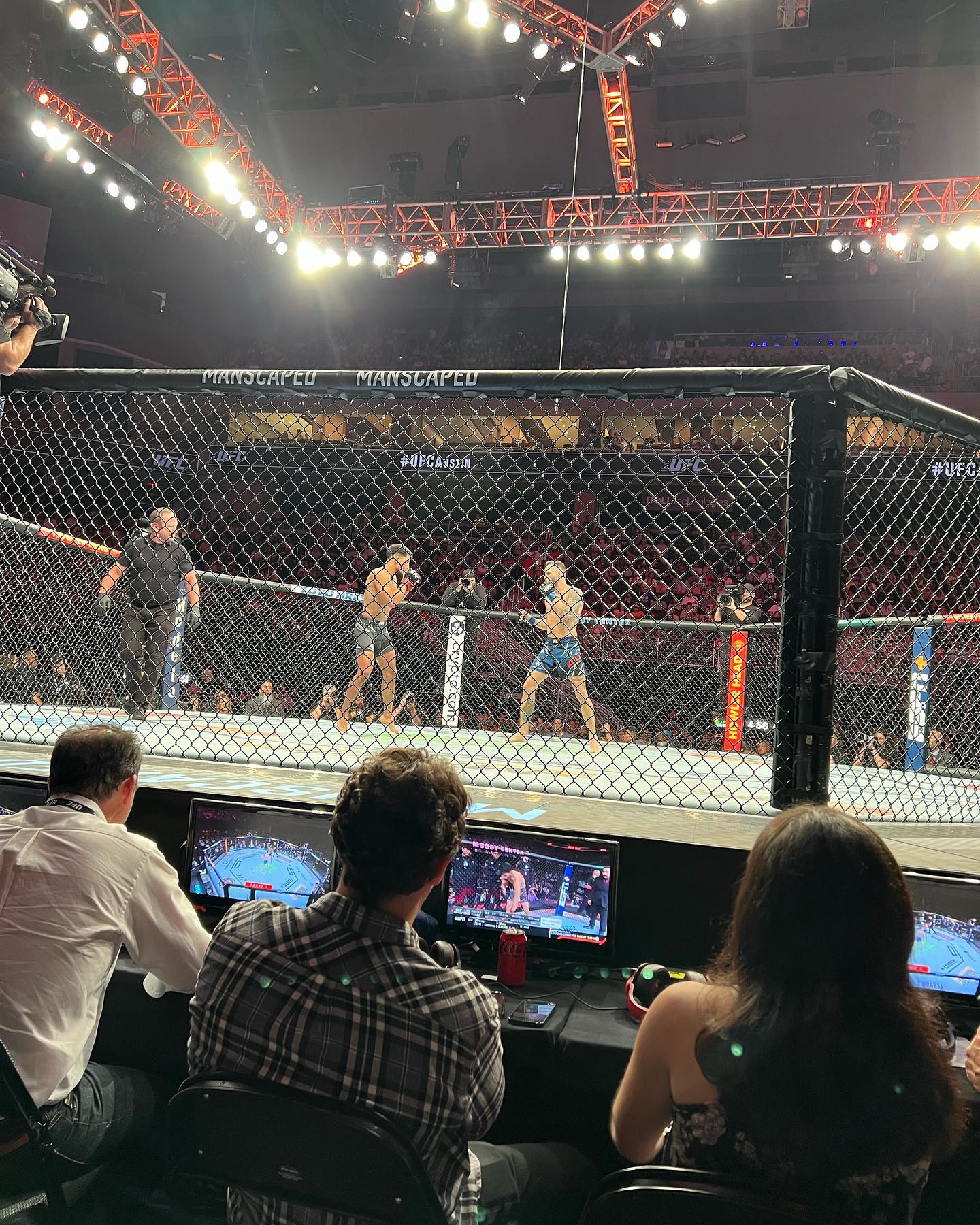 First time in the audience at a @ufc in 20 years! #ufcaustin
  @joerogan
