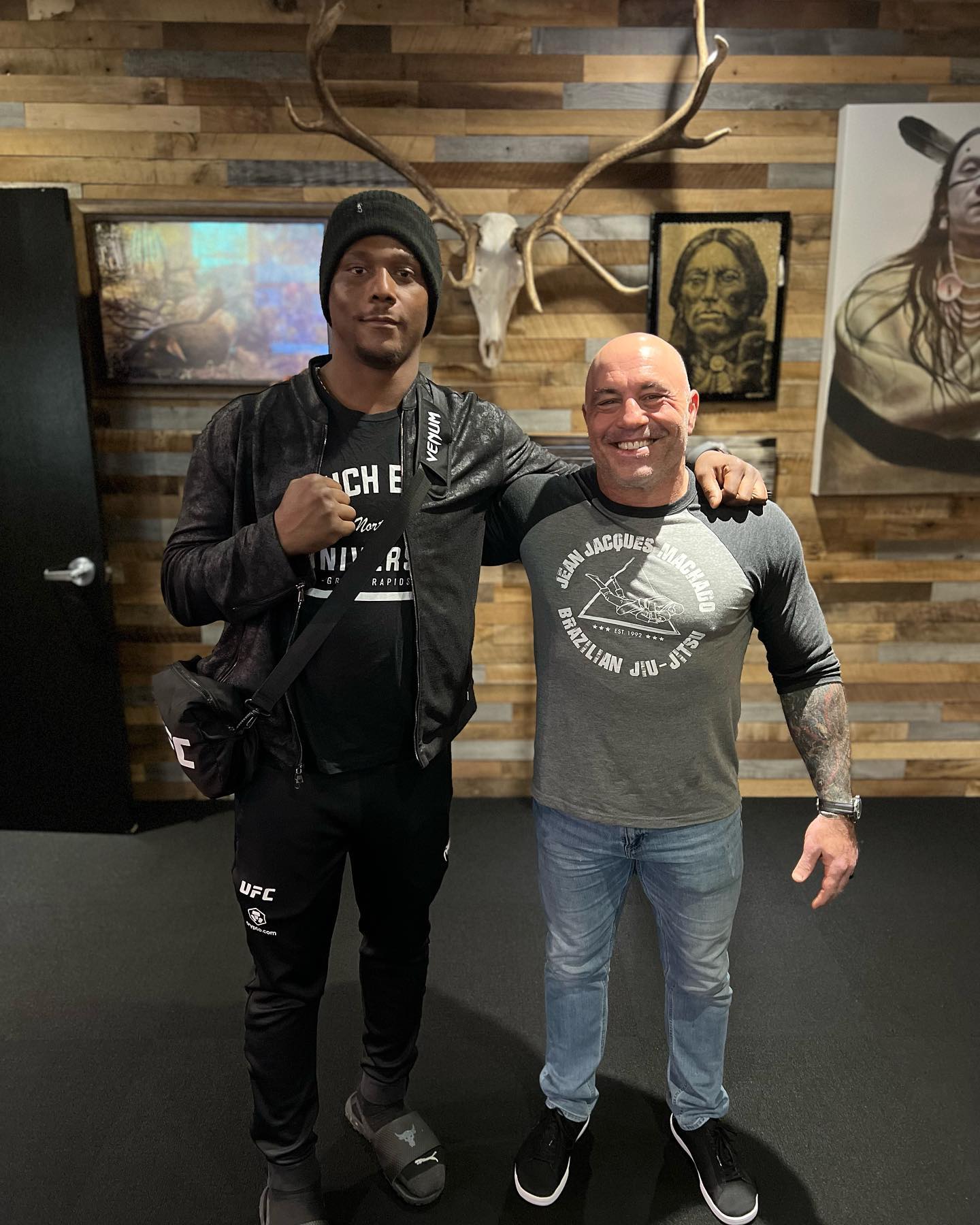 Great conversation, good laughs, I appreciate you @joerogan y’all tap in and don’t miss this episode of JRE!!! @joerogan  @joerogan