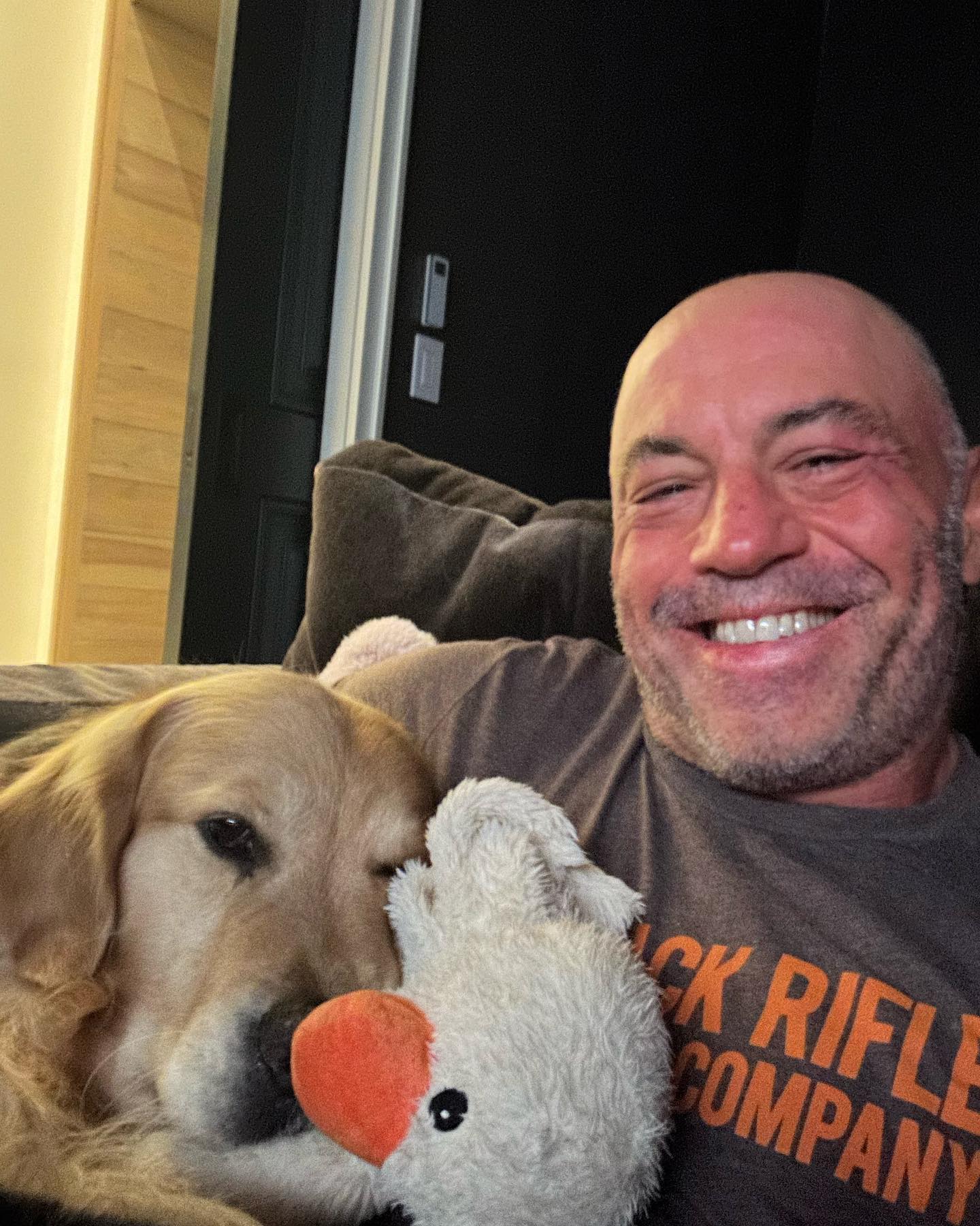 Snuggled up for movie night with my buddy @marshallmaerogan to watch “Last Voyage Of The Demeter” and Marshall started having nightmares during the scary parts.<br> @joerogan