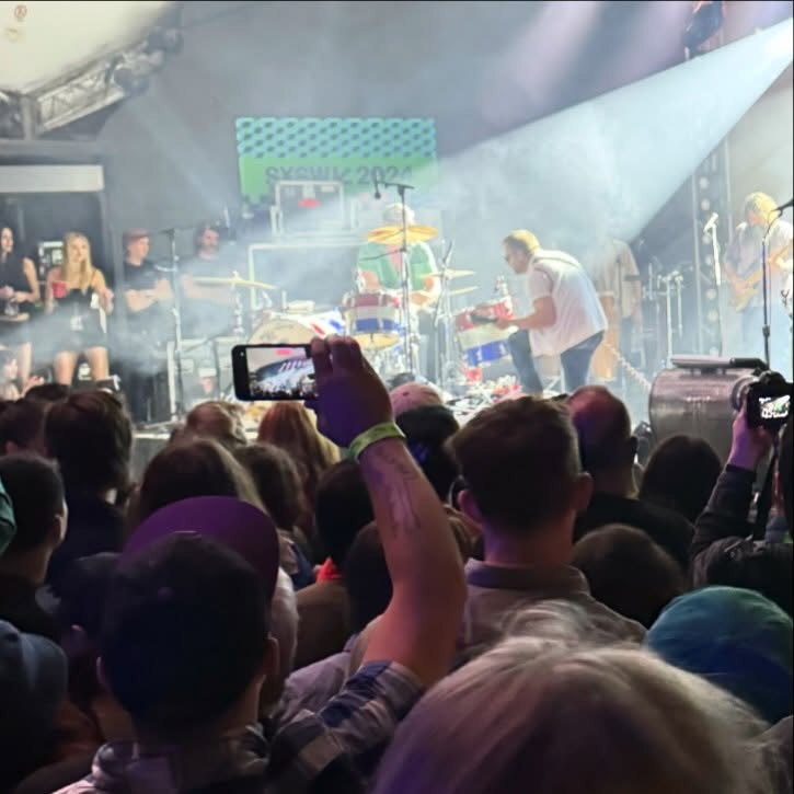 @theblackkeys were fucking amazing at @stubbsaustin  @joerogan